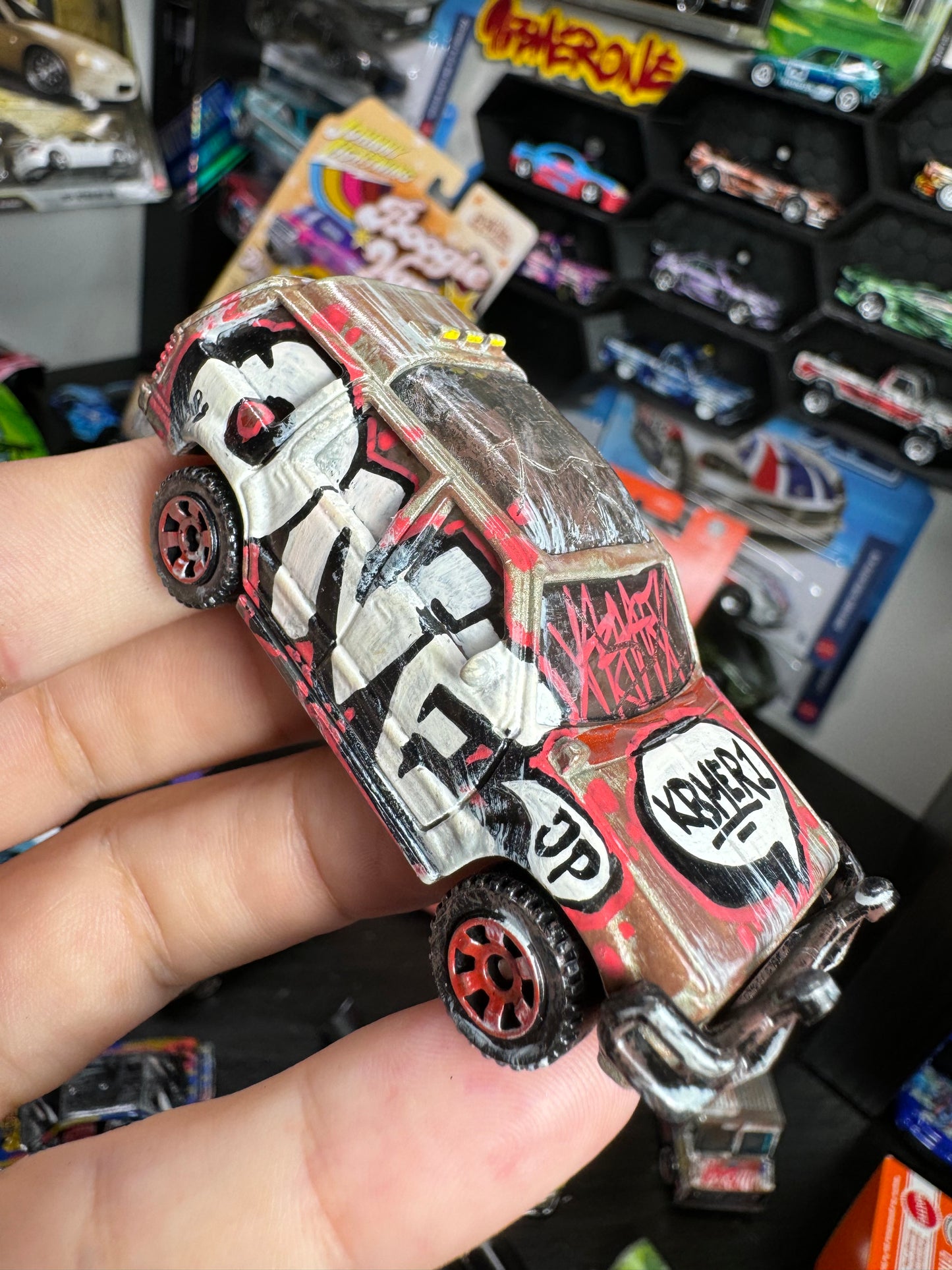Graffiti Jurassic Park Ford Explorer Matchbox (1 of 1)