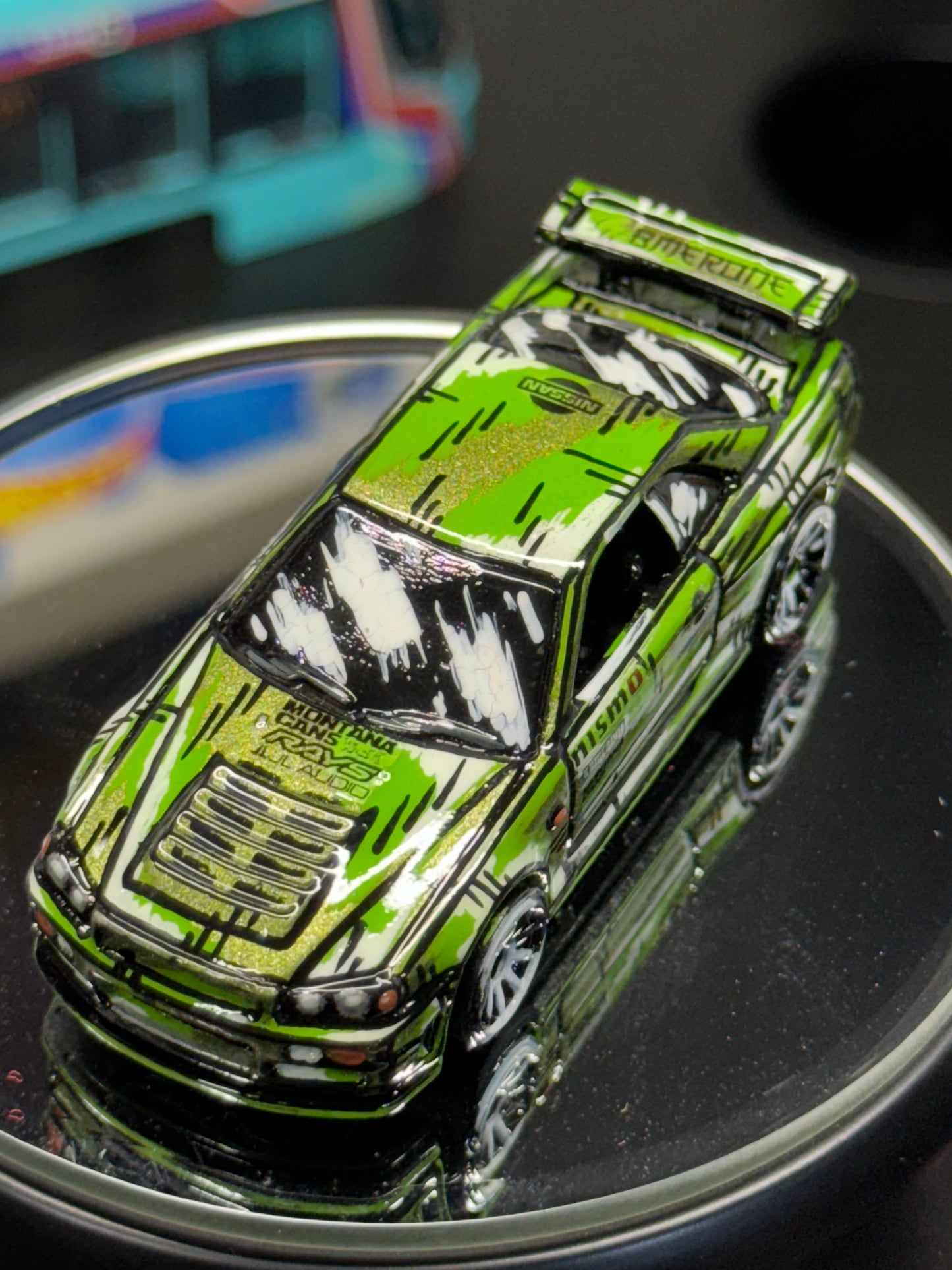 Manga Hot Wheels Nissan Skykine GT-R R34 (1 of 1)