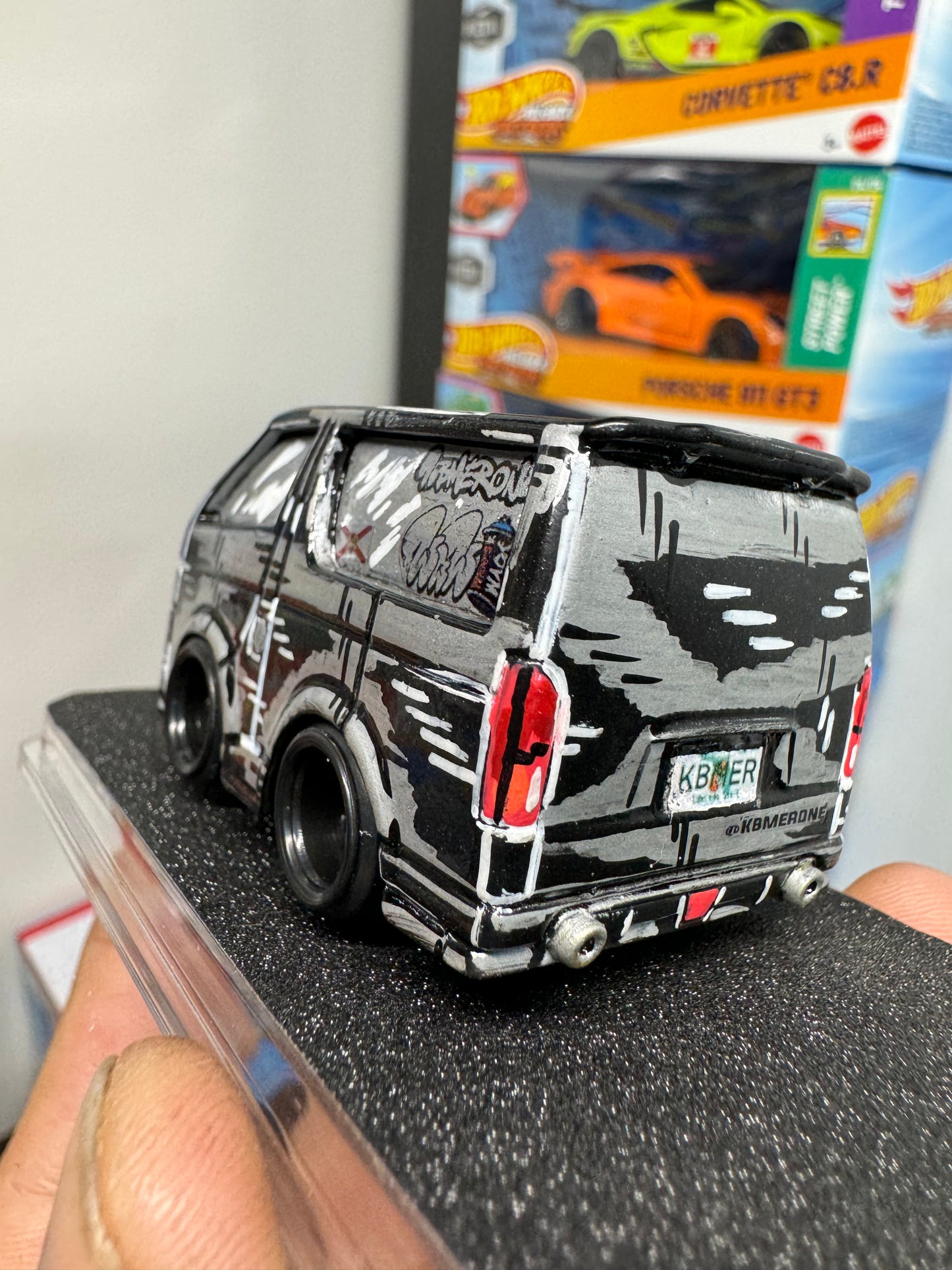 Custom Manga Car Tuned Toyota HiACE H200 (1 of 1)