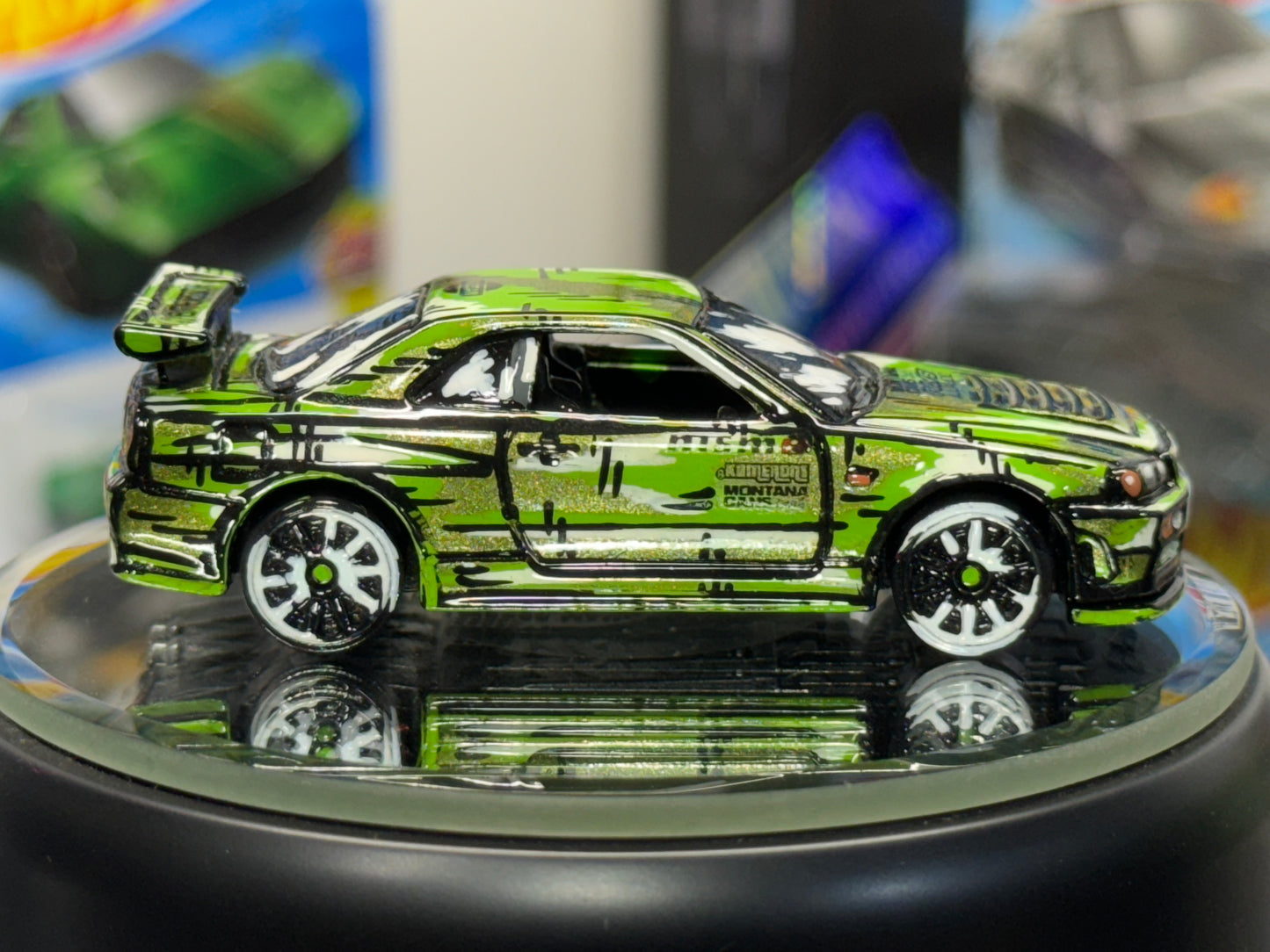 Manga Hot Wheels Nissan Skykine GT-R R34 (1 of 1)