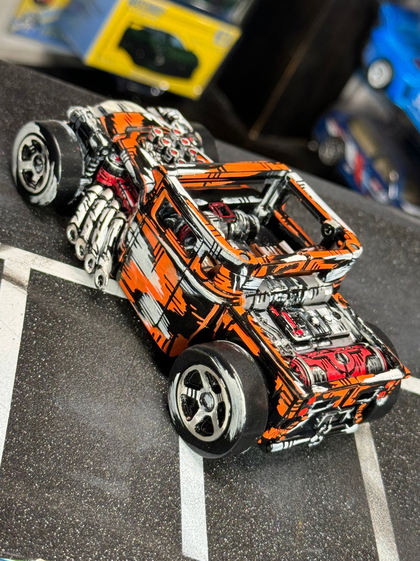 Manga Bone Shaker Transformer Hot Wheels (1 of 1)