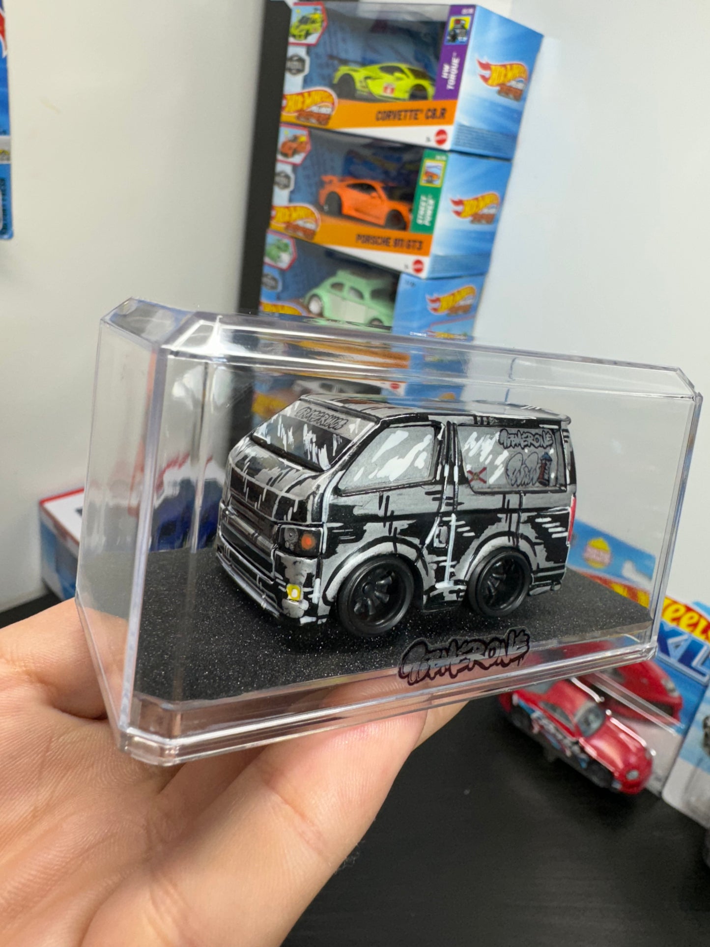 Custom Manga Car Tuned Toyota HiACE H200 (1 of 1)