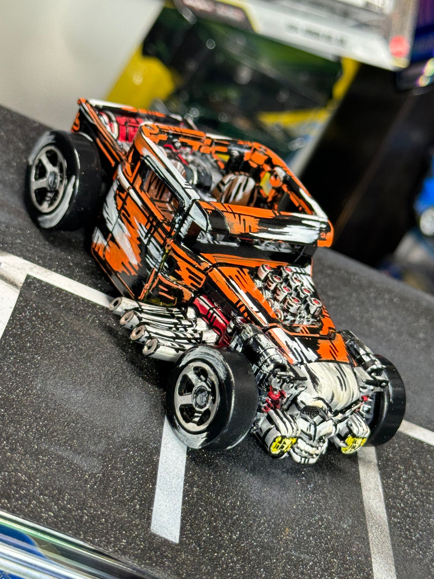 Manga Bone Shaker Transformer Hot Wheels (1 of 1)