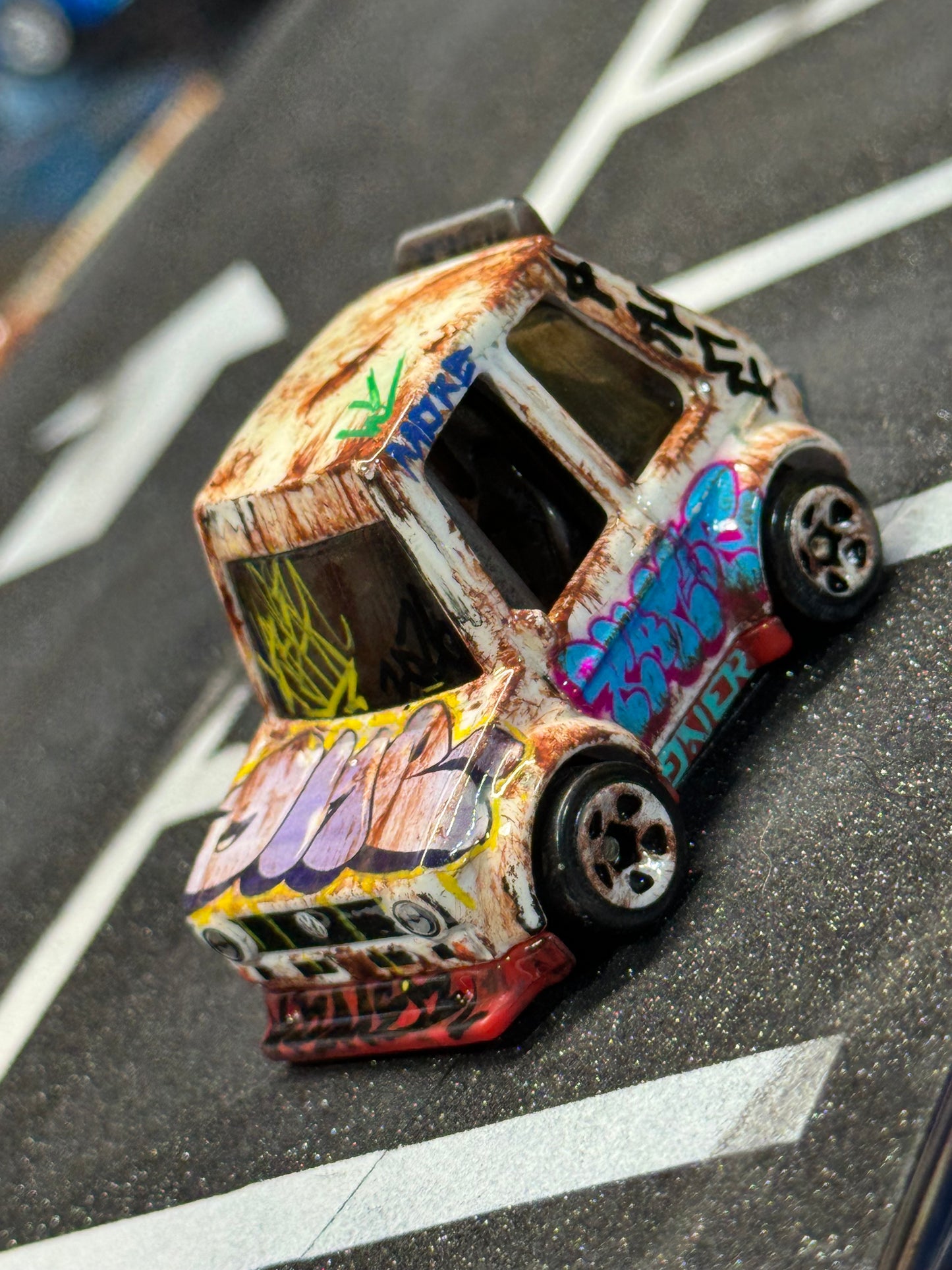 Graffiti Tooned VW GOLF Hot Wheels (1 of 1)