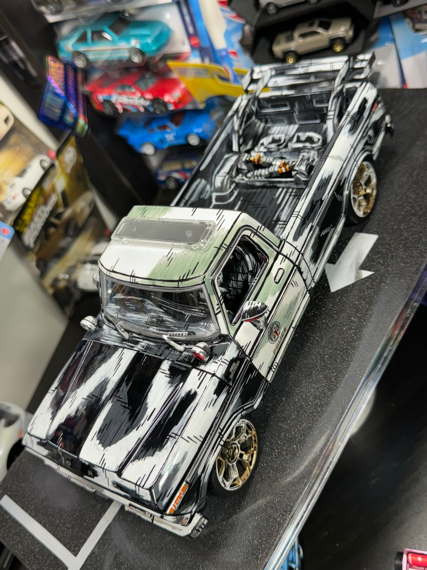 Custom Manga Ford F150 Ranger GTD Police Truck ( 1 of 1)