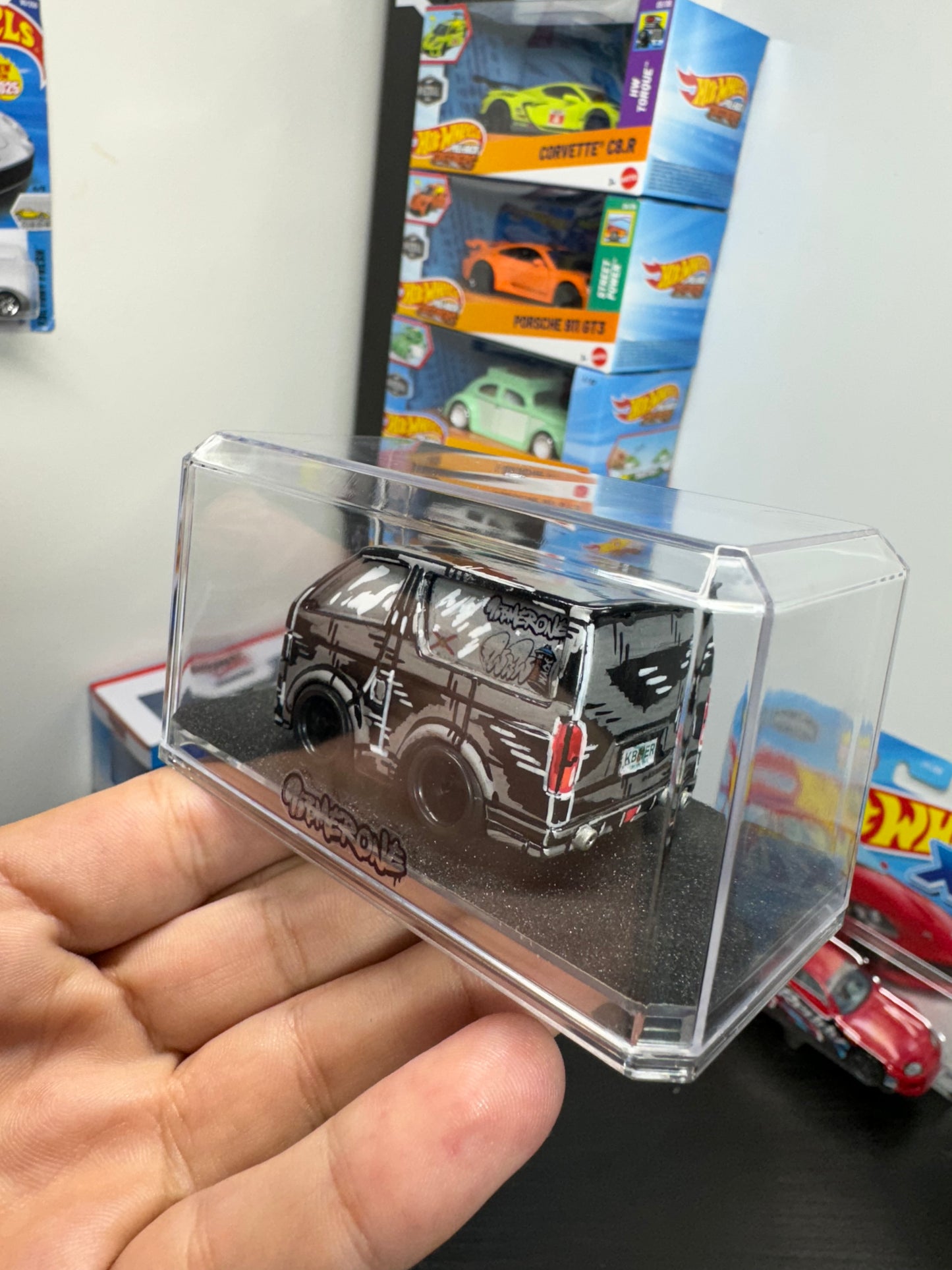 Custom Manga Car Tuned Toyota HiACE H200 (1 of 1)