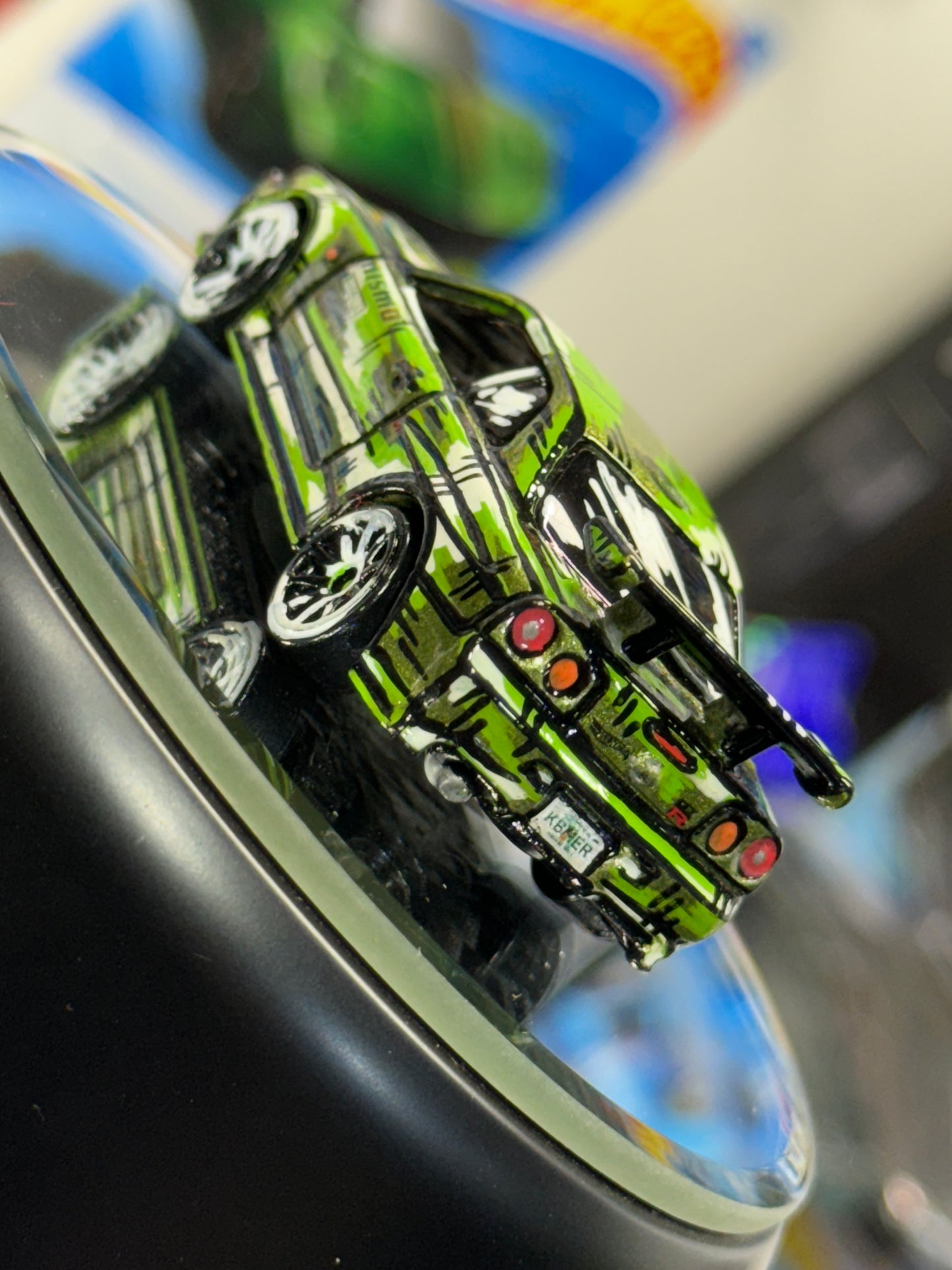 Manga Hot Wheels Nissan Skykine GT-R R34 (1 of 1)