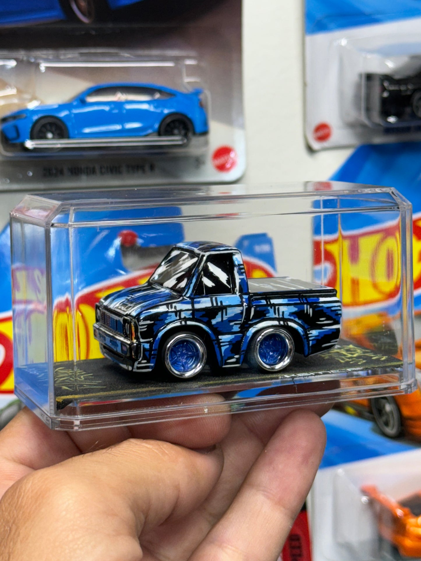 Manga Car Tuned Toyota Hi-Lux (1 of 1)
