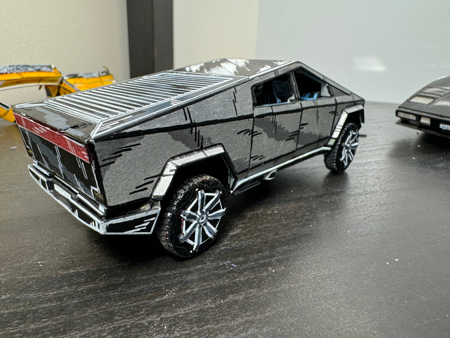 Manga Tesla Cybertruck (1 of 1)