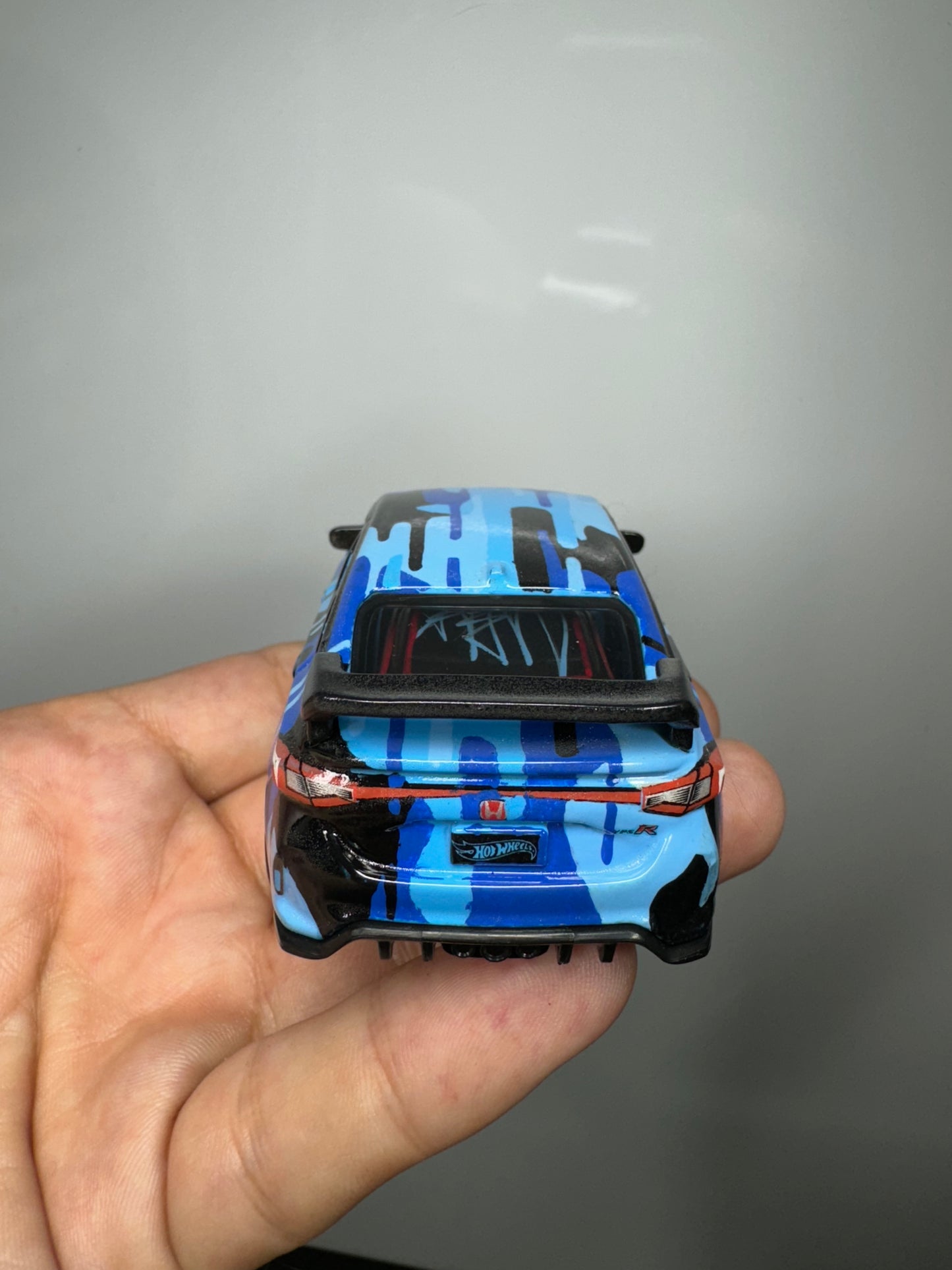 Camo Drip Honda Civic Type R Hot Wheels Pull Back Speeders (1 of 1)