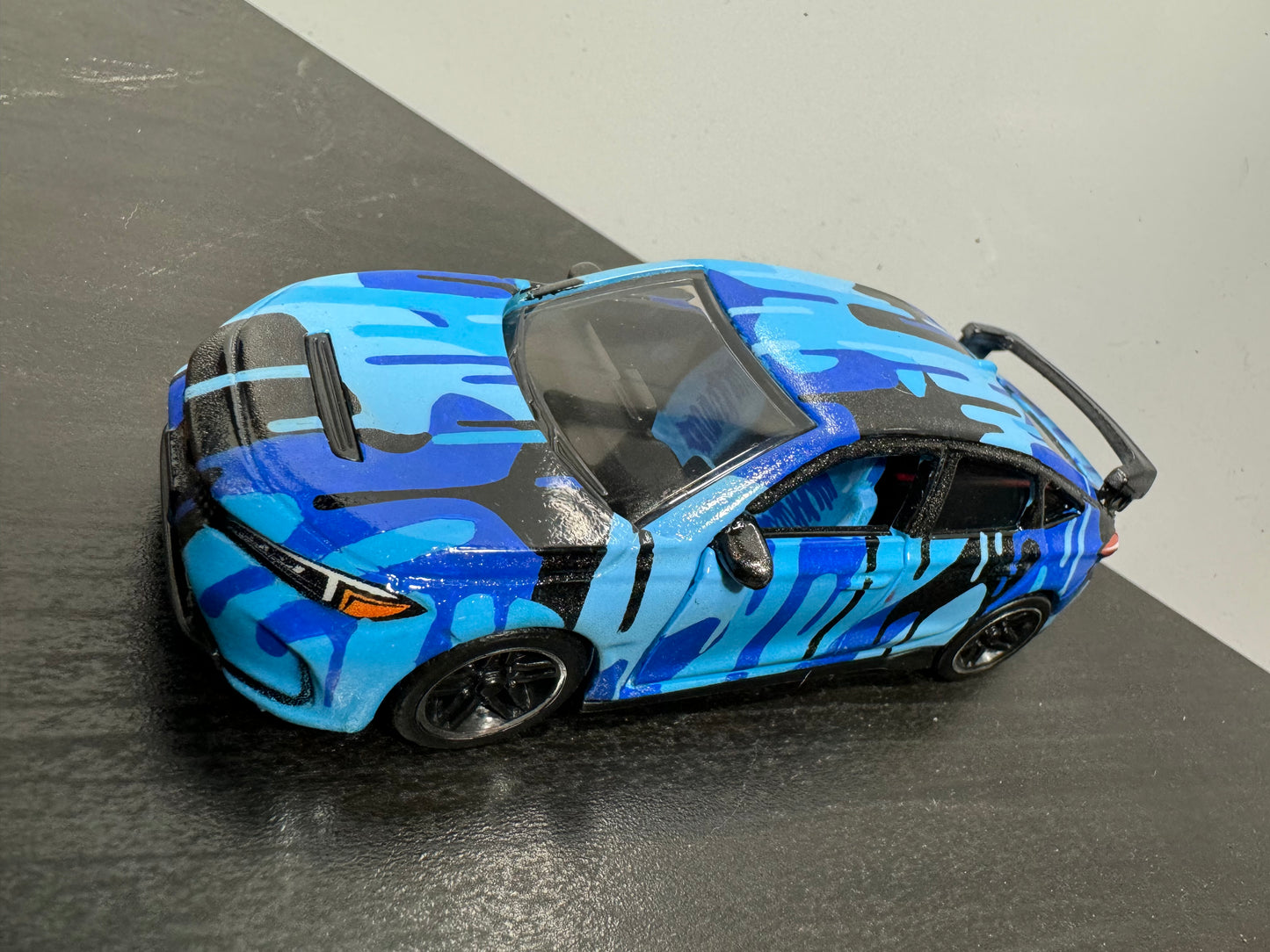 Camo Drip Honda Civic Type R Hot Wheels Pull Back Speeders (1 of 1)